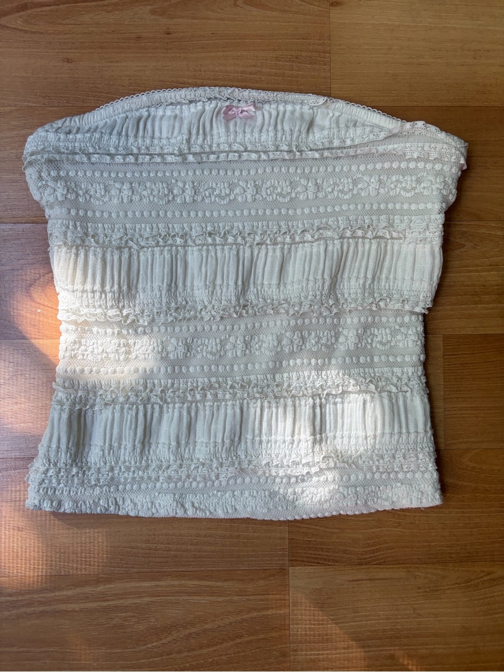 Aeropostale White Strapless Lace-Texture Tube Top with Pink Bow
